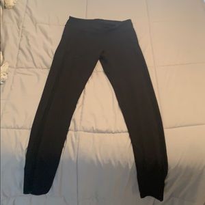Medium black leggings with netting
